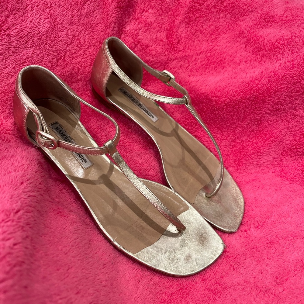 Manolo Blahnik Gold Thong Sandal Size 39 1/2